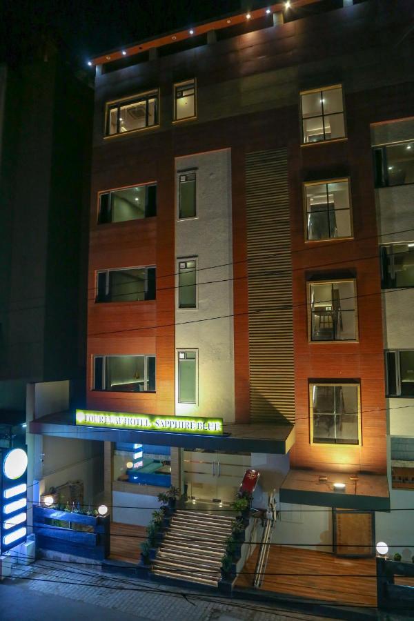 Four Leaf Hotel - Sapphire Blue, Варанасі Екстер'єр фото
